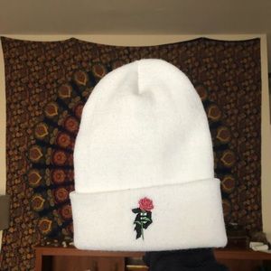 Cute beanie with rose